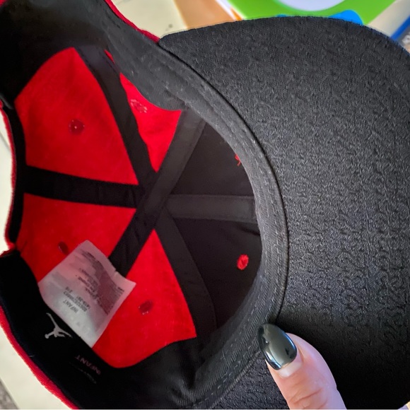 Infant hat - Picture 2 of 2